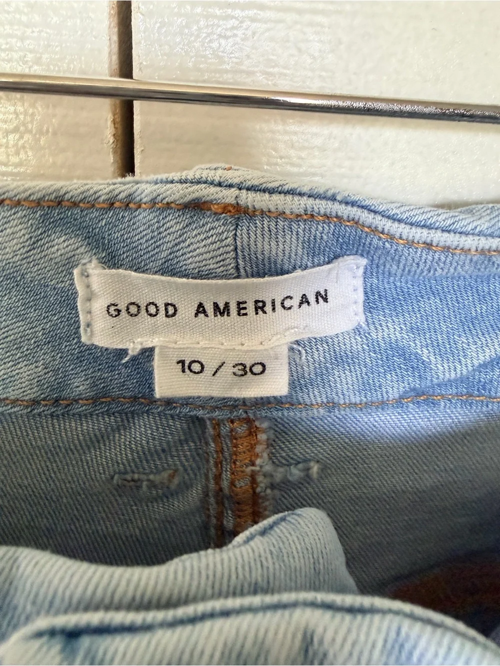 Good American Good Curve Crop Bootcut Jeans Light Wash Distressed Women’s 10/30